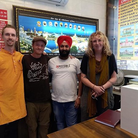 Jasneet Homestay Amritsar Esterno foto