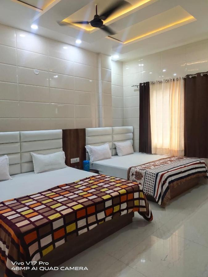 Jasneet Homestay Amritsar Esterno foto