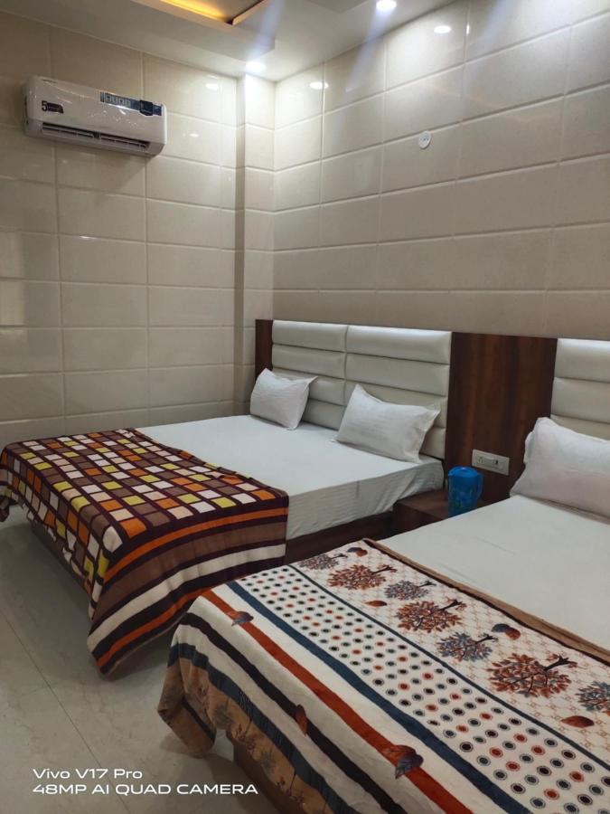 Jasneet Homestay Amritsar Esterno foto