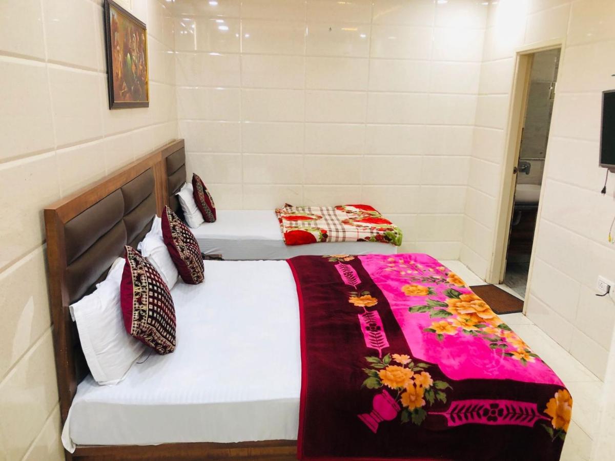 Jasneet Homestay Amritsar Esterno foto