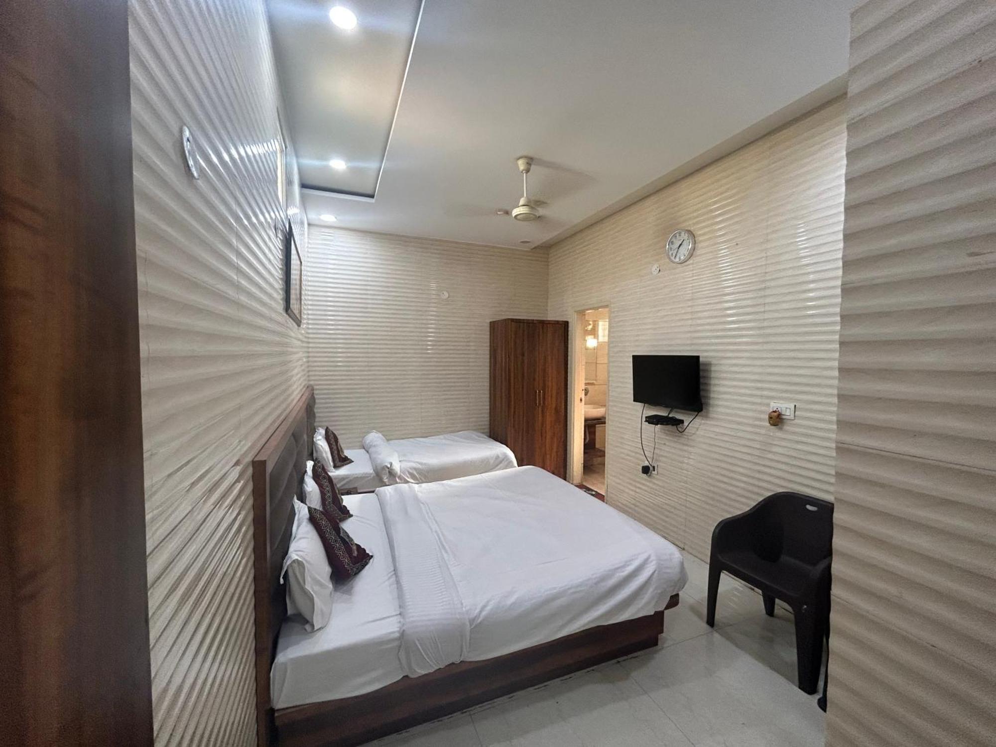 Jasneet Homestay Amritsar Esterno foto