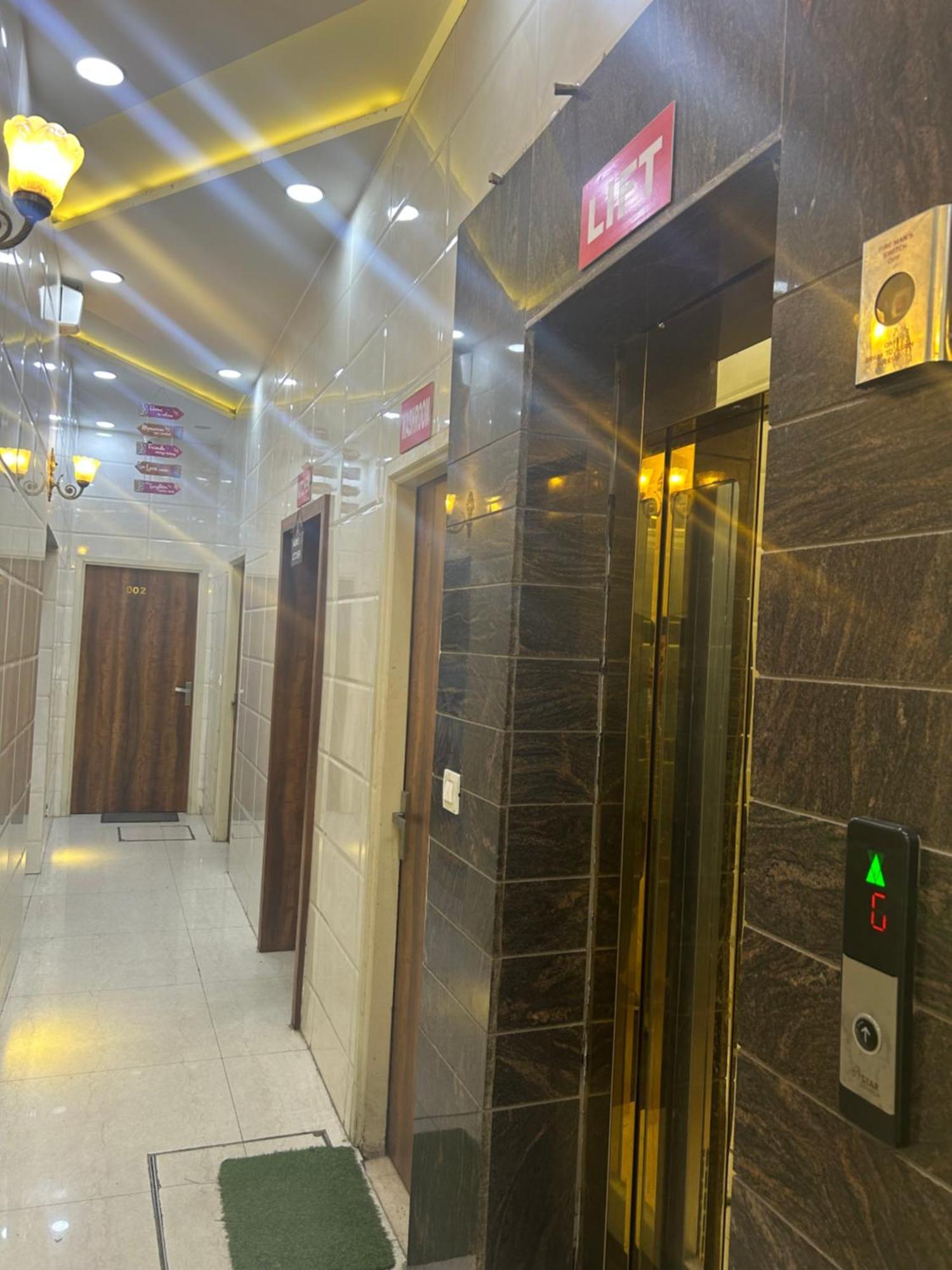 Jasneet Homestay Amritsar Esterno foto